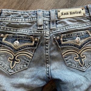 Rock Revival Womens distressed Vicky Capri - size 25